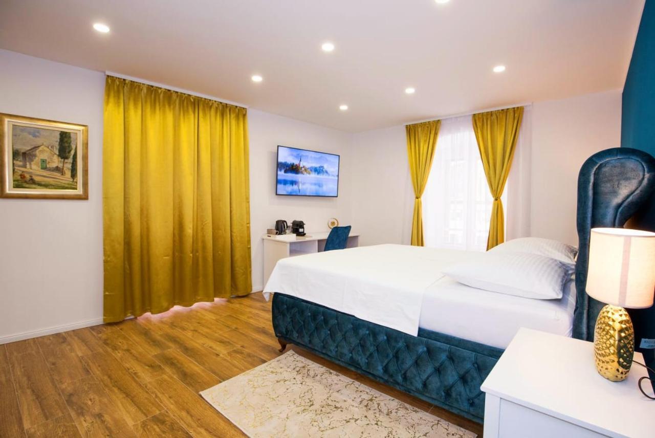 Gold Luxury Gasthuis Split